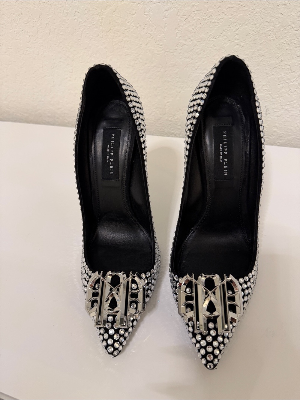Philipp Plein Black Crystal-Studded Pointed Toe Pumps with Silver Logo 39 EU